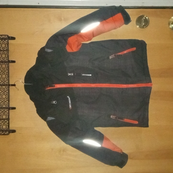 Boys size 5 32° weatherproof coat - Picture 2 of 7